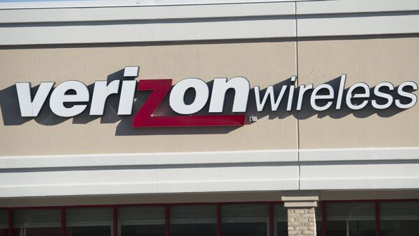 A Verizon wireless cellphone store is seen in Falls Church, Virginia, December 30, 2014. - Sputnik International