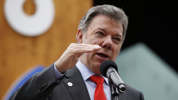 Colombia's President Juan Manuel Santos delivers his speech as he visits the Colombian pavilion at the 2015 Expo in Rho, near Milan, Italy, Friday, June 12, 2015. - Sputnik International