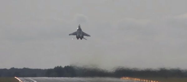 Spectacular Vertical Takeoff MiG-29 - Sputnik International
