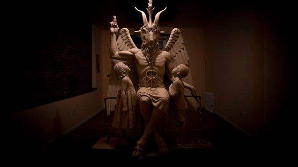 A sculpture of the Satanic god Baphomet unveiled by The Satanic Temple in Detroit, Michigan - Sputnik International