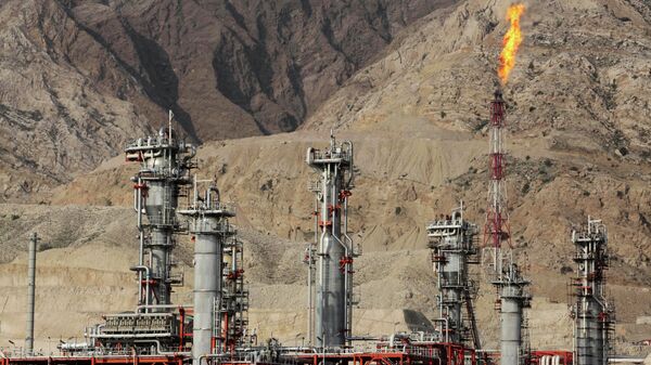 Gas refinery at the South Pars gas field on the northern coast of Persian Gulf in Asalouyeh, Iran - Sputnik International