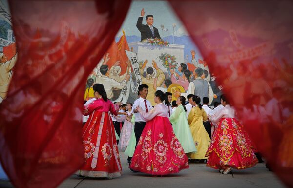 Praising Peace in North Korea: Anniversary Celebrating End of Korean War Praising Peace in North Korea: Anniversary Celebrating End of Korean War - Sputnik International