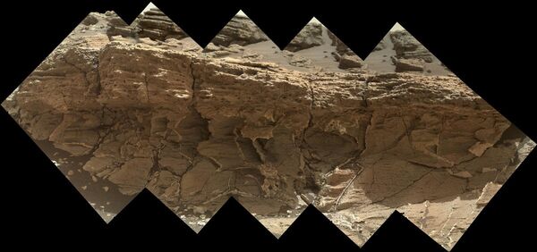 NASA's Curiosity rover saw this rock outcrop, dubbed Missoula, near Marias Pass on Mars. - Sputnik International