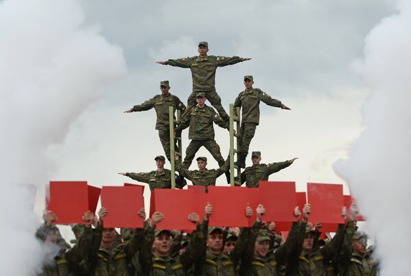 Competition of Might: International Army Games 2015 in Russia - Sputnik International
