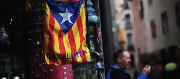 A bag with the estelada or pro independence flag is displayed in Barcelona, Spain, Monday, Nov. 10, 2014 A bag with the estelada or pro independence flag is displayed in Barcelona, Spain, Monday, Nov. 10, 2014 - Sputnik International
