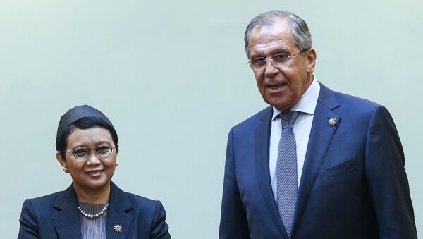 Russian Foreign Minister Sergei Lavrov is holding a meeting with his Indonesian counterpart Retno Marsudi - Sputnik International