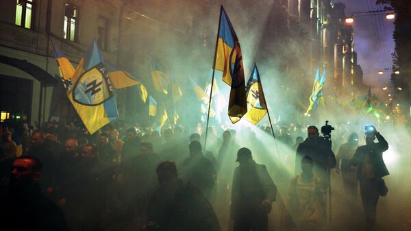 Ukrainian nationalists and servicemen of the Azov battalion demonstrate in Kiev. File photo - Sputnik International
