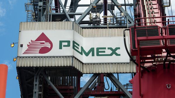 The PEMEX logotype on the tower of the drilling tower of La Muralla IV exploration oil rig, operated by Mexican company Grupo R and working for Mexico's state-owned oil company PEMEX - Sputnik International
