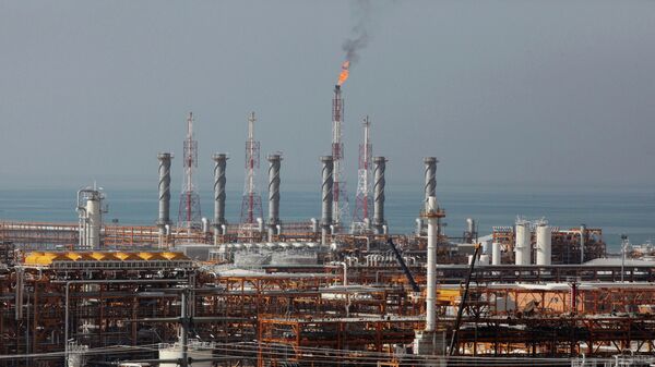 This picture taken on Wednesday, Jan. 22, 2014, shows a partially constructed gas refinery at the South Pars gas field on the northern coast of Persian Gulf in Asalouyeh, Iran - Sputnik International