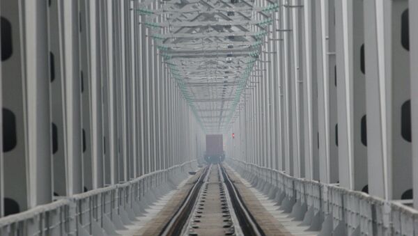 Phase 2 of railway bridge over Amur commissioned in Khabarovsk - Sputnik International