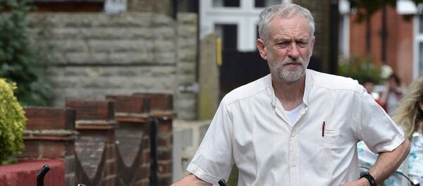 British Labour Party politician Jeremy Corbyn arrives for a community meeting in north London August 9, 2015 British Labour Party politician Jeremy Corbyn arrives for a community meeting in north London August 9, 2015 - Sputnik International