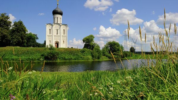 The Church of the Intercession on the Nerl, 1.5km from the village of Bogolyubovo in the Vladimir Region. - Sputnik International