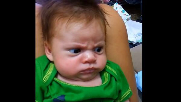 Meu sobrinho Bravooo, bb mais zangado da net! Kkkkk - Sputnik International