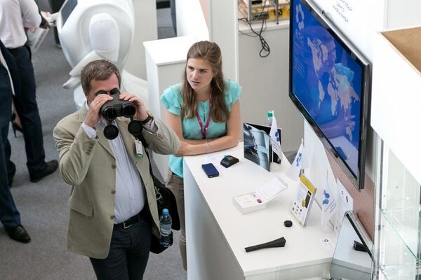 A superbinocular Farvision at the International Fair INNOPROM. - Sputnik International
