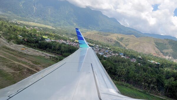 A view from a plane that is taking off of Sentani Airport, Papua - Sputnik International