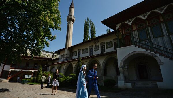 A Crimean Tatar wedding at the Khans' Palace of the Bakhchisarai/Khansarai Historical Cultural Reserve in the southern Crimea - Sputnik International