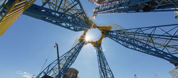 The mast for fuel supply to the Soyuz-2 rocket on the launch pad at the Vostochny Cosmodrome in Amur Region - Sputnik International