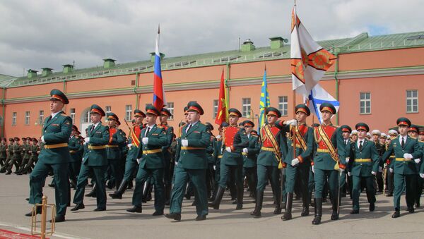 Servicemen of the 154th Independent Commandant's Regiment of the Moscow Garrison during the ceremony of bestowal of the honorific title 'Preobrazhensky' upon the regiment - Sputnik International