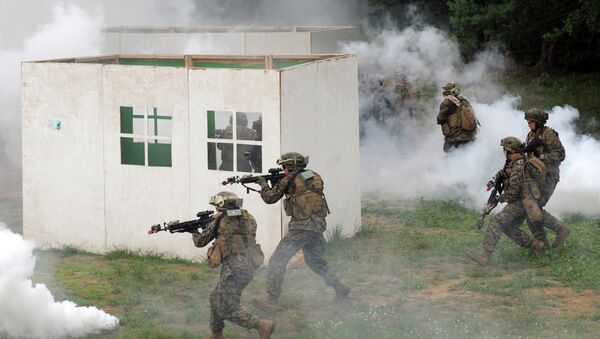 US servicemen take part in a military drill in Yavoriv polygon, Lviv district, western Ukraine, on July 24, 2015. - Sputnik International