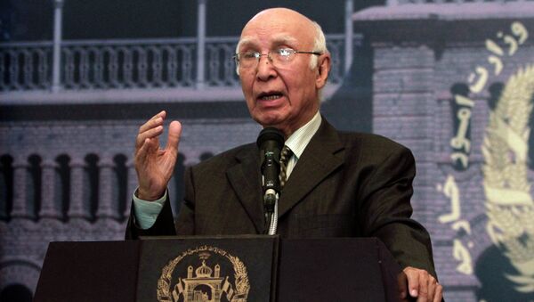 Sartaj Aziz, Pakistan's special adviser on national security and foreign affairs, speaks during a joint press conference with Afghan Foreign Minister Zalmai Rassoul at the foreign ministry in Kabul, Afghanistan - Sputnik International