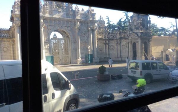 Shooting incident near the entrance to Dolmabahce palace in Istanbul, Turkey August 19, 2015 - Sputnik International