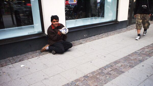 An non-EU beggar in Lund, Skane, Sweden - Sputnik International