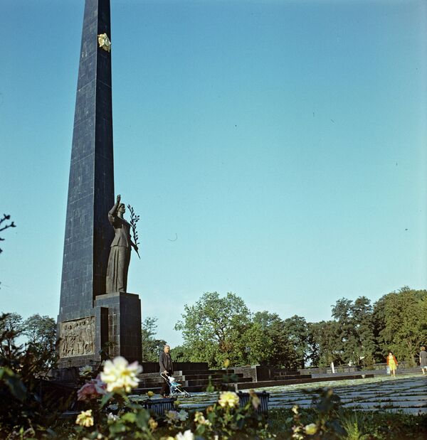 WWII Memorial to Soviet soldiers in Lutsk - Sputnik International