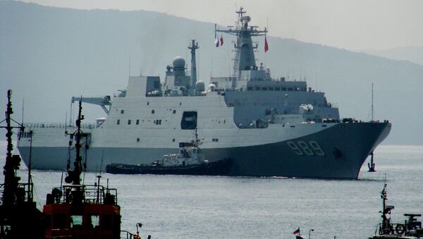 The amphibious warfare ship Changbaishang that has arrived in Vladivostok together with six other Chinese warships for the second stage of the Naval Cooperation 2015 exercise - Sputnik International