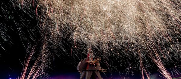 Burning Man Participants Being Bitten by Bloodthirsty Bugs Burning Man Participants Being Bitten by Bloodthirsty Bugs - Sputnik International