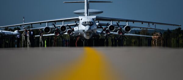 Best of the Best: Brand New Russian Aircraft on Display at MAKS-2015 - Sputnik International