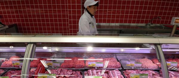 Meat section of the Lenta hypermarket in Novosibirsk. The Russian Government has imposed a ban on the imports of beef, pork, poultry, cheese, milk and fruit and vegetables from Australia, Canada, the European Union, the United States and Norway for one year Meat section of the Lenta hypermarket in Novosibirsk. The Russian Government has imposed a ban on the imports of beef, pork, poultry, cheese, milk and fruit and vegetables from Australia, Canada, the European Union, the United States and Norway for one year - Sputnik International