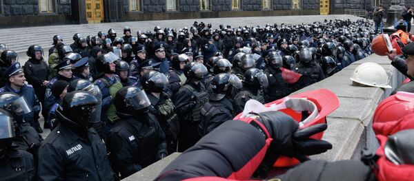 Miners hold protest in front of Ukraine's Verkhovna Rada Miners hold protest in front of Ukraine's Verkhovna Rada - Sputnik International