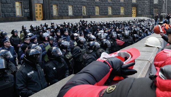 Miners hold protest in front of Ukraine's Verkhovna Rada - Sputnik International