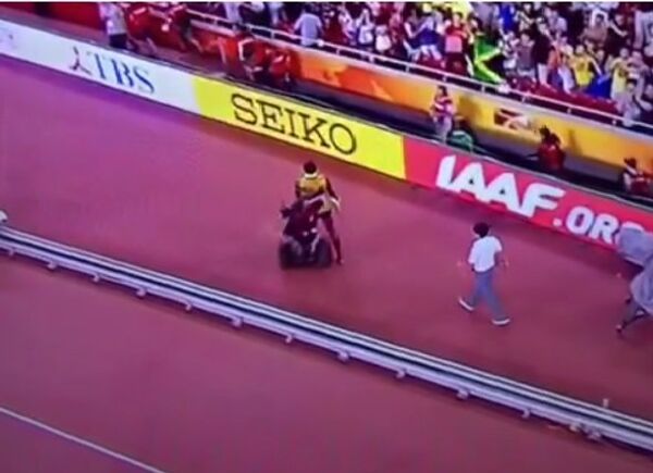 Segway Takes Out Usain Bolt - Sputnik International