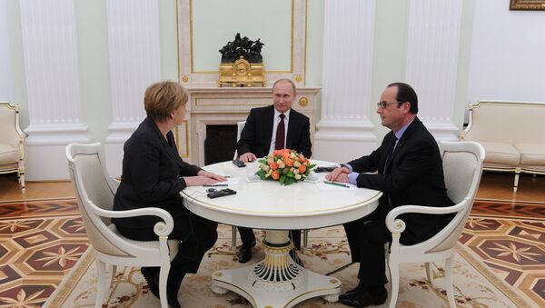 Russian President Vladimir Putin holds meeting with FRG Chancellor Angela Merkel and President of France Francois Hollande - Sputnik International