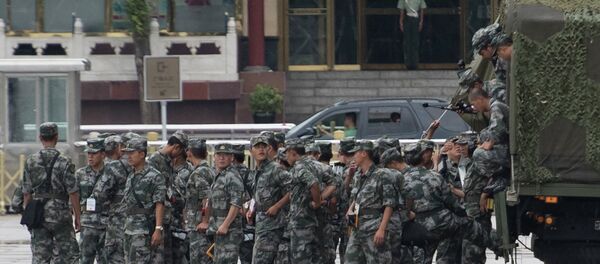 Chinese military arrive in Tiananmen Square to check shops around the square in Beijing Chinese military arrive in Tiananmen Square to check shops around the square in Beijing - Sputnik International