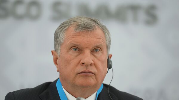 President and Chairman of the Board of JSC Rosneft Igor Sechin at a briefing on signing a long-term contract for oil deliveries between Rosneft and Essar oil LTD - Sputnik International