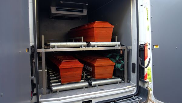 The coffins of mother Rehan Kurdi, and Syrian boys Aylan, 3, and Galip, 5, who were washed up drowned on a beach near Turkish resort of Bodrum on Wednesday, are placed in a funeral car in Mugla, Turkey, Thursday, Sept. 3, 2015 - Sputnik International
