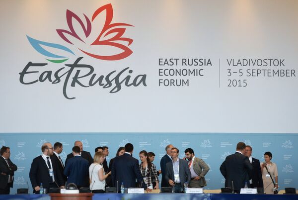 Two Corridors and an Investment: India-Russia Launch Virtual Diplomacy to Go Far in Bilateral Trade - Sputnik International