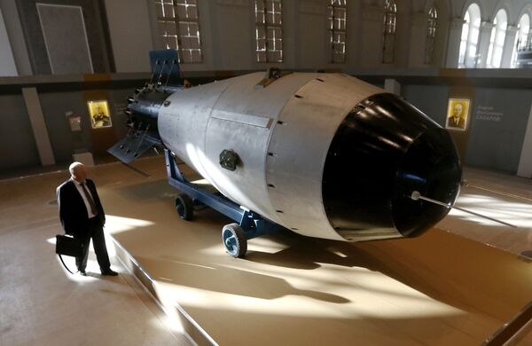 Shell, which is the replica of the biggest detonated Soviet nuclear bomb AN-602 (Tsar-Bomb), is on display in Moscow, Russia, August 31, 2015 Shell, which is the replica of the biggest detonated Soviet nuclear bomb AN-602 (Tsar-Bomb), is on display in Moscow, Russia, August 31, 2015 - Sputnik International