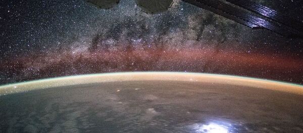 Large lightning strike on Earth lights up or solar panels Large lightning strike on Earth lights up or solar panels - Sputnik International