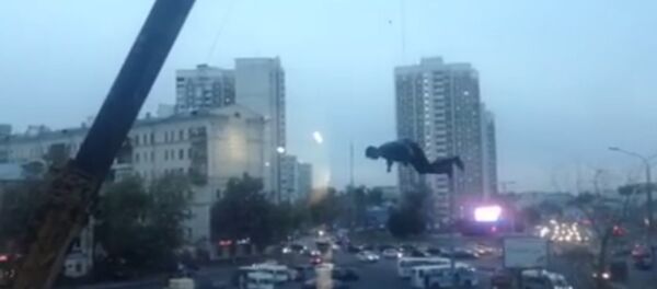 Flying man in Moscow Flying man in Moscow - Sputnik International