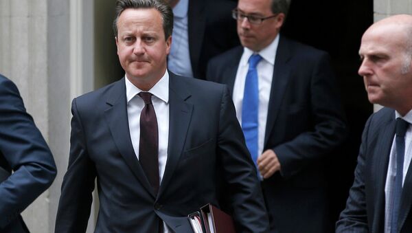 British Prime Minister, David Cameron leaves 10 Downing Street in London, Britain, September 7, 2015. - Sputnik International