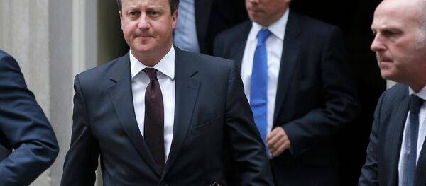 British Prime Minister, David Cameron leaves 10 Downing Street in London, Britain, September 7, 2015. - Sputnik International