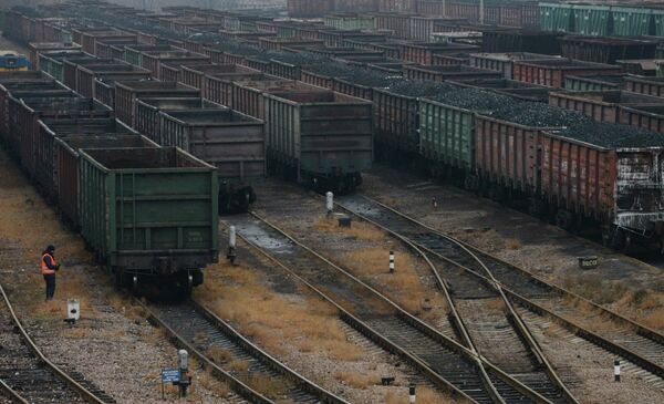 Wagons for transporting coal wait to be transferred in Donetsk, eastern Ukraine.  - Sputnik International