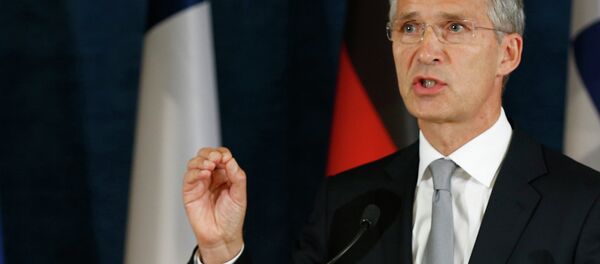 NATO Secretary General Jens Stoltenberg, left, addresses the media at a news conference at the NATO Force Integration Unit Headquarters in Vilnius, Lithuania, Thursday, Sept. 3, 2015. - Sputnik International