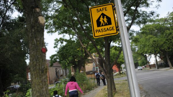 Back to School in Chicago Comes with Pricey Gang Protection for Kids - Sputnik International