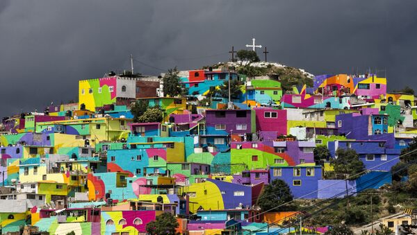 When Mexican City Turns Into a Massive Rainbow - Sputnik International