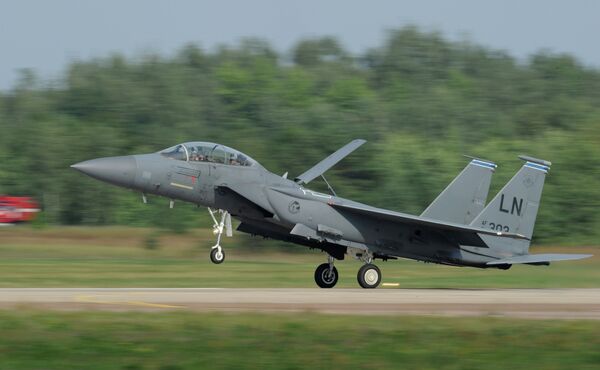US McDonnell Douglas F-15 Eagle twin-engine and all-weather tactical fighter US McDonnell Douglas F-15 Eagle twin-engine and all-weather tactical fighter - Sputnik International