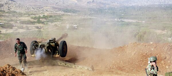 Syrian troops shoot at the Islamist forces' positions near Al-Zabadani in Syria - Sputnik International